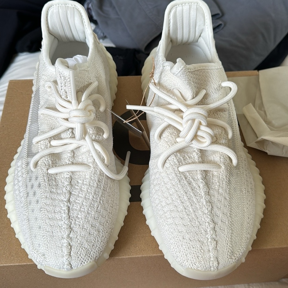 Yeezy Boost 350 V2